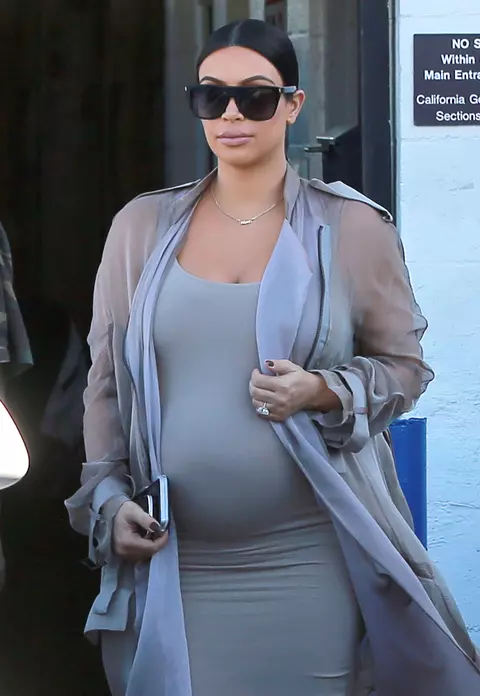Kim Kardashian va naște de Crăciun