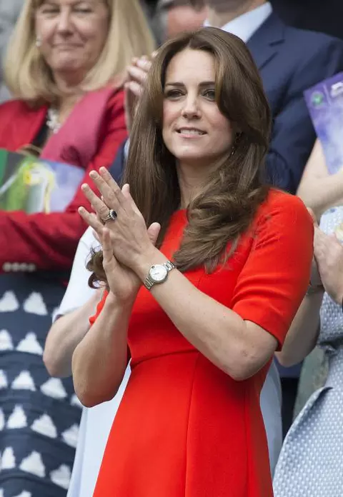 Kate Middleton şi-a schimbat look-ul. Ducesa are breton