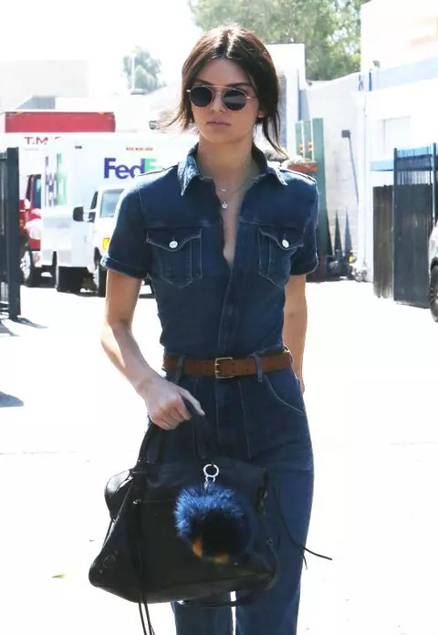 Kendall Jenner – Cu un outfit ce aminteşte de anii 70