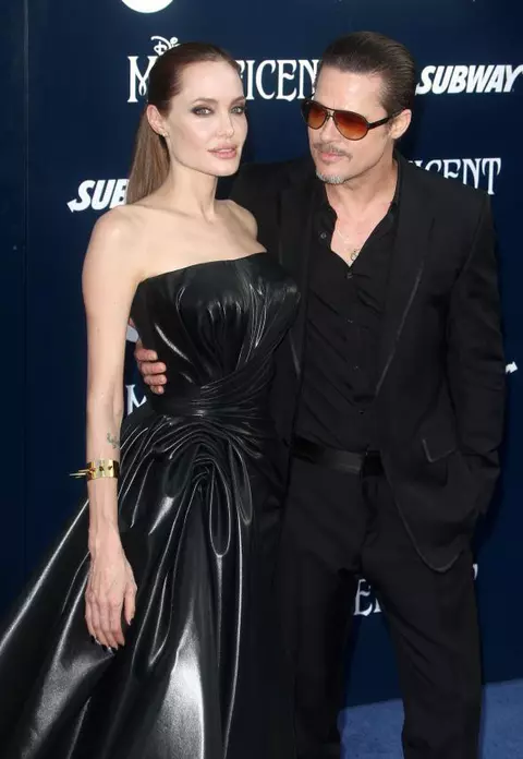 Angelina Jolie e incredibil de slabă. Brad Pitt ameninţă cu despărţirea!