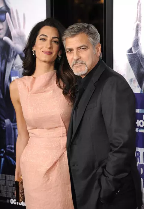 George şi Amal Clooney au adoptat un câine
