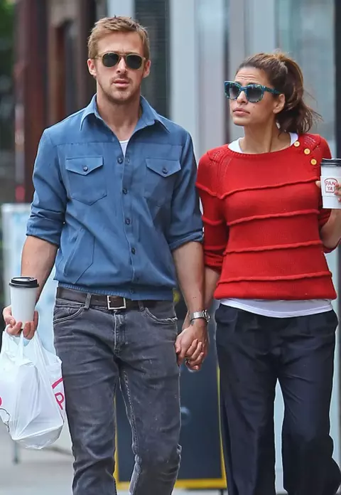 Prima fotografie cu fiica actorilor Eva Mendes şi Ryan Gosling