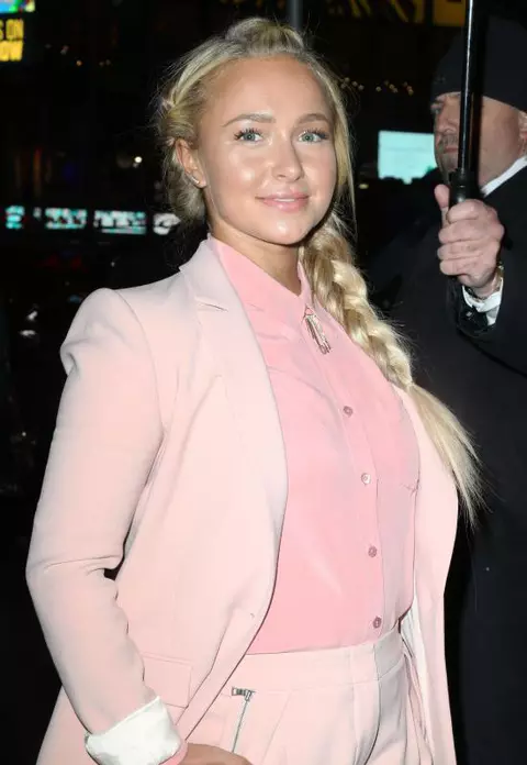 Hayden Panettiere – Fericită şi sănătoasă după depresia postnatală, a apărut cu un nou look