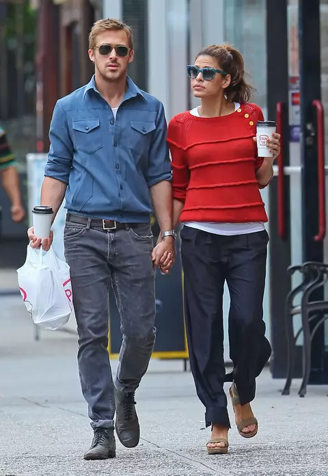 Ryan Gosling, despre Eva Mendes: “Sunt cu persoana cu care ar trebui să fiu”