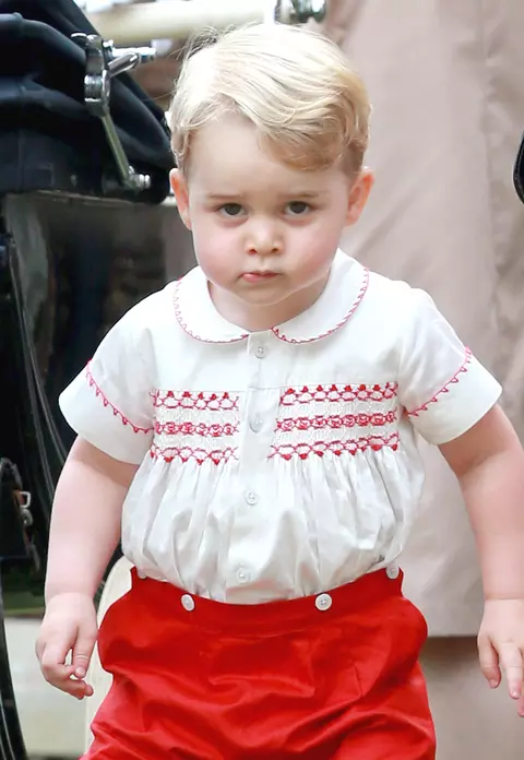 Adorabilul Prinţ George a fost prezent la prânzul de Crăciun de la Palatul Buckingham