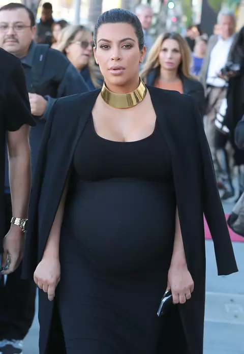 Ce se întâmplă cu sarcina lui Kim Kardashian cu o lună înainte de a naște