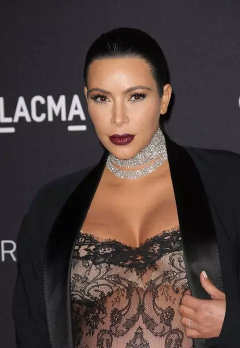 Kim Kardashian a început lupta împotriva kilogramelor