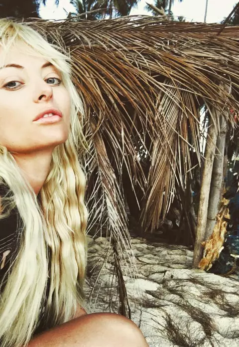 Delia – Vacanţă în paradis