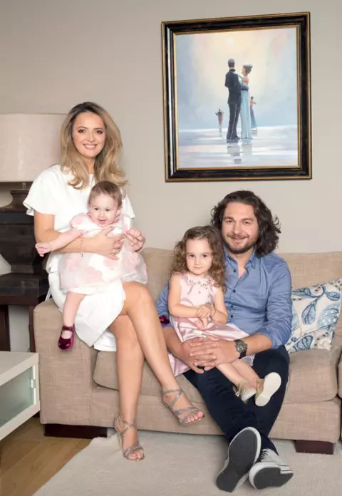 Florin Dumitrescu – Primul pictorial cu mezina familiei, Mia Victoria