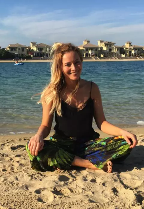 Laura Cosoi a petrecut Revelionul la Dubai