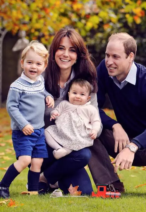 Ce cadouri a primit familia regală britanică în 2015