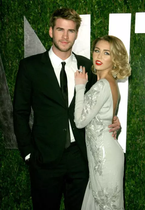 Miley Cyrus şi Liam Hemsworth s-ar fi mutat împreună