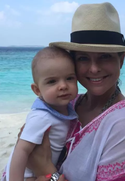 Prinţesa Madeleine a Suediei a dezvăluit fotografii adorabile cu cei 2 copii