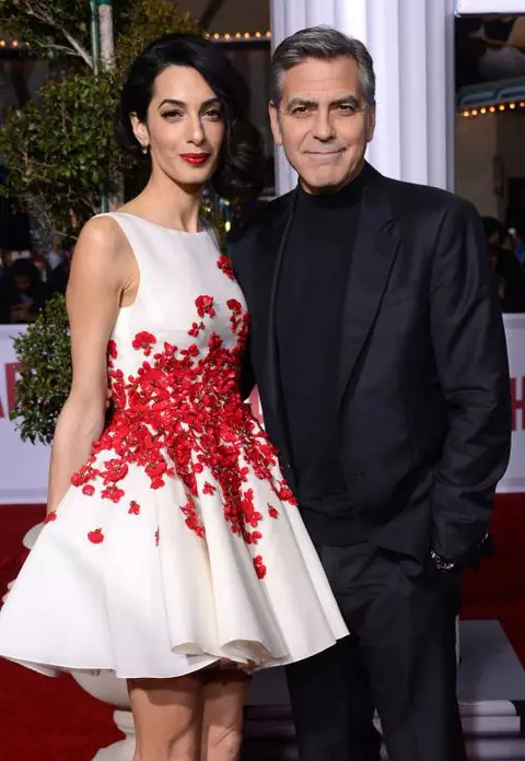 George Clooney şi Channing Tatum, cu superbele lor soţii la premiera filmului „Hail, Caesar!”