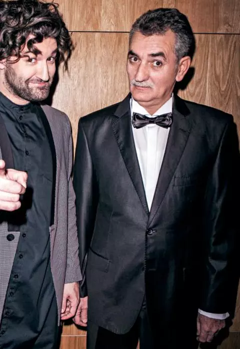 Cum arată o zi petrecută în mijlocul familiei lui Smiley