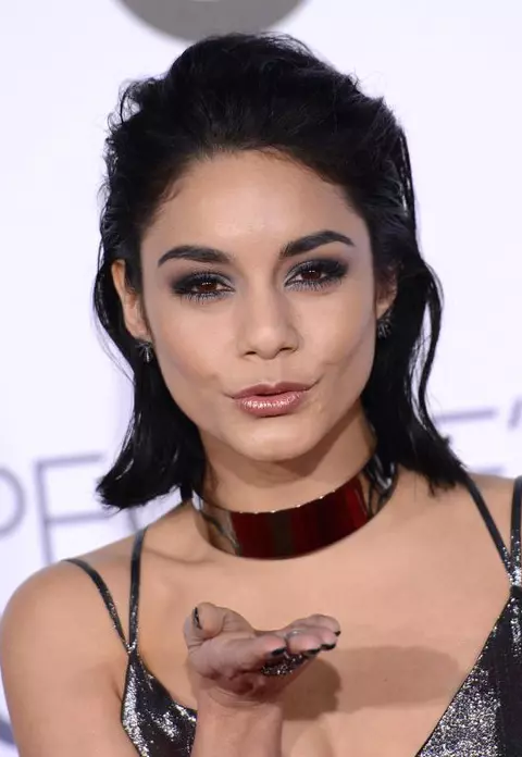 Vanessa Hudgens este în doliu