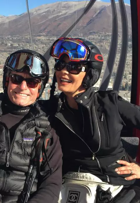 Michael Douglas – Într-o vacanţă romantică la schi împreună cu Cateherine Zeta-Jones