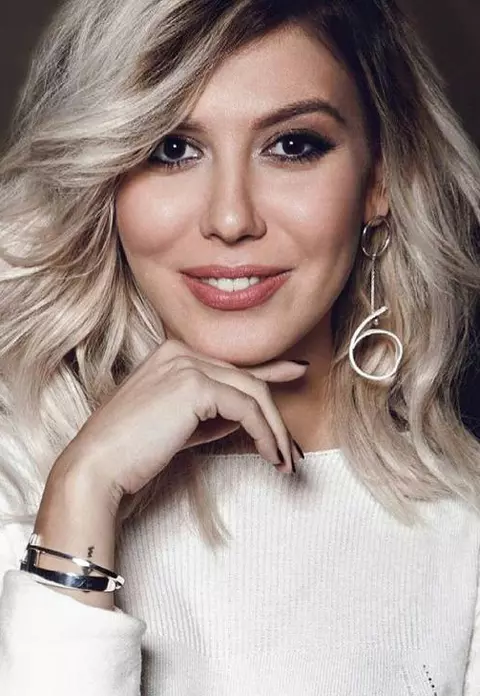 Sore a devenit mămică