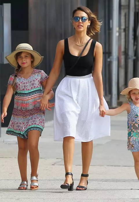 Sfaturile actriţei Jessica Alba pentru tinerele mame