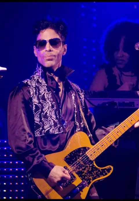 Prince a murit la 57 de ani. „Talentul lui nu avea limite”