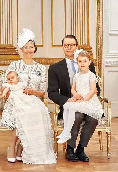 Prinţesa moştenitoare Victoria a Suediei şi-a botezat băieţelul