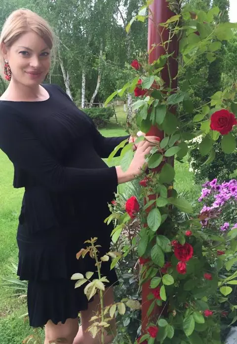 Bebeluşul Valentinei Pelinel se lasă aşteptat. Ce face vedeta între timp