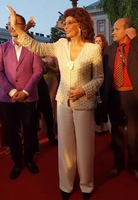 Madalina Ghenea: “ Un singur lucru am in comun cu Sophia Loren…”