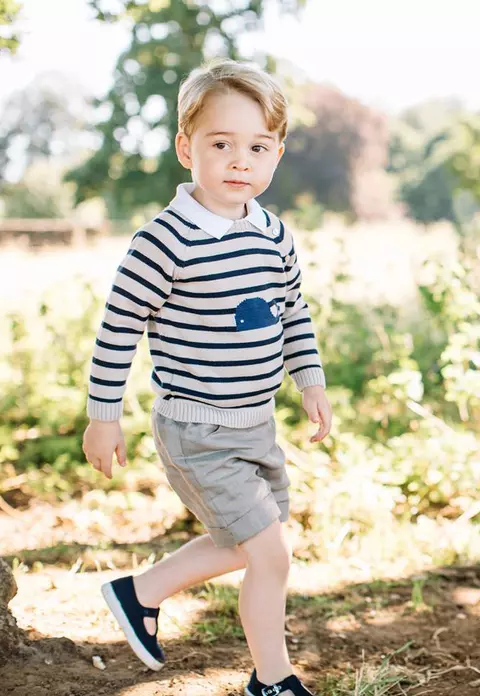 Prinţul George împlineşte 3 ani - Iata cele mai noi fotografii cu micul print!