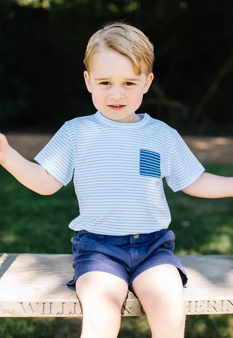 Prinţul George şi o fotografie controversată. Kate şi William, primii acuzaţi!
