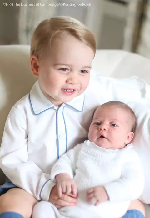 Regina recunoaște: la Palatul Kensington, Prințesa Charlotte e șefa, iar Prințul George se conformează!