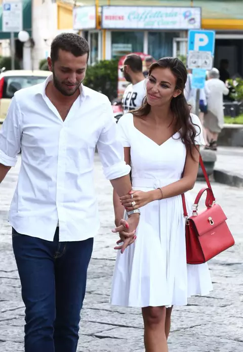 Mădălina Ghenea şi Matei Stratan – Îndrăgostiţii din Ischia
