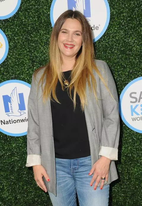 Drew Barrymore – Fără machiaj după o şedinţă de Yoga