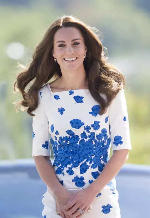 Ducesa de Cambridge a arătat stylish într-o rochie reciclată