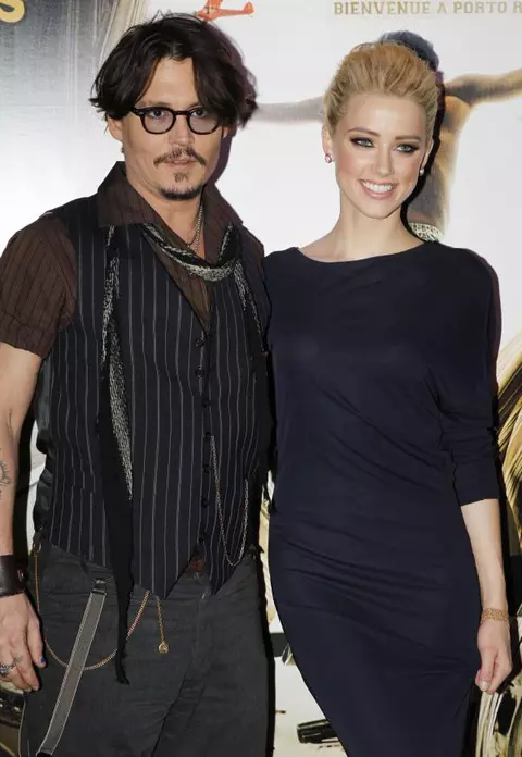 Amber Heard a donat banii primiţi în urma divorţului de Johnny Depp
