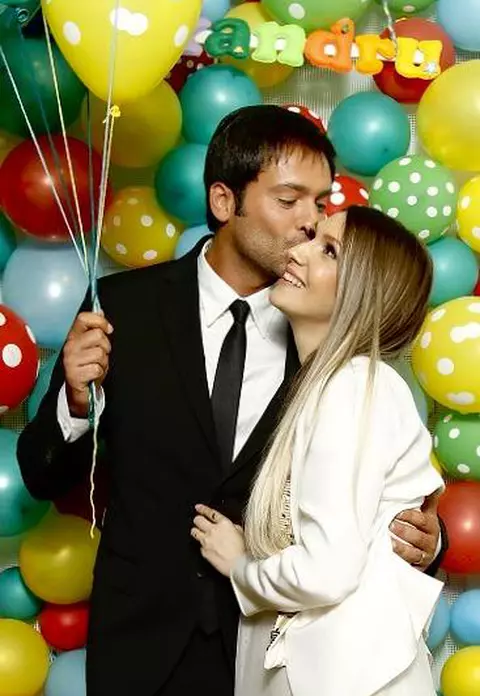 Adela Popescu şi Radu Vâlcan şi-au botezat fiul. Primele fotografii