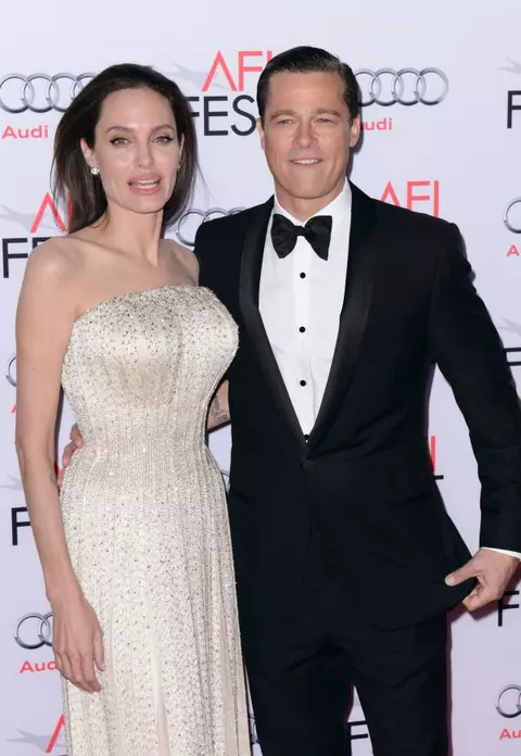 Cum au aniversat Angelina Jolie şi Brad Pitt 2 ani de căsătorie