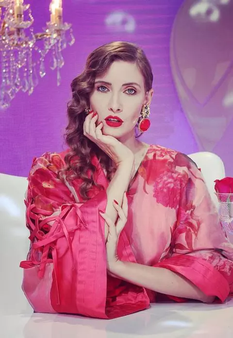 Iulia Albu are o fetiţă frumoasă foc. Uite cum arată Mikaela!