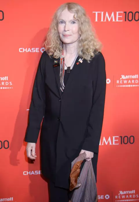 Mia Farrow este devastată. Fiul său s-a sinucis