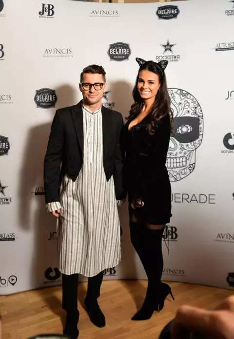 Vezi cum s-au costumat vedetele noastre de Halloween