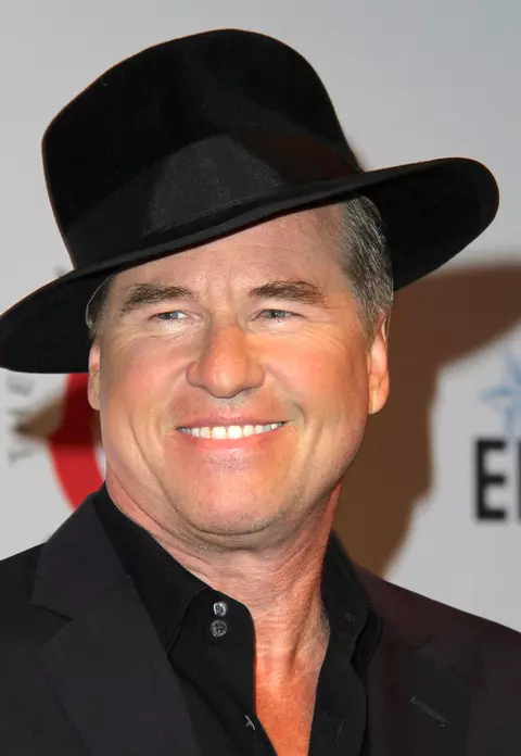 Val Kilmer infirmă zvonurile despre boala sa