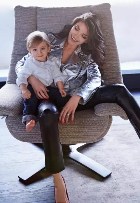 Alina Puşcaş – Primele fotografii cu Alex şi Melissa