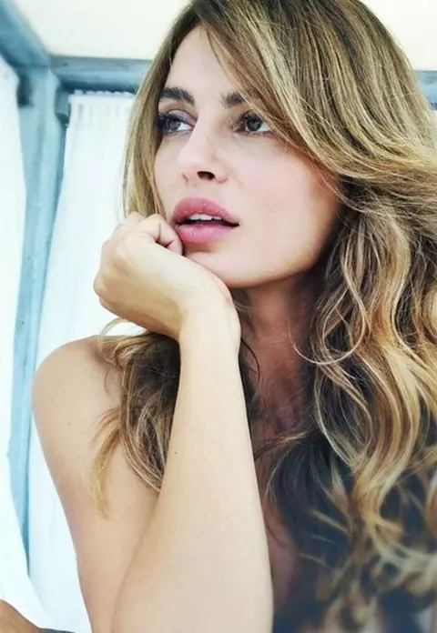 Fotografia zilei: Catrinel Menghia – Cum arată perfecțiunea