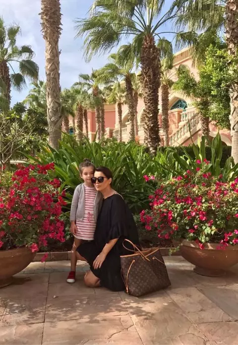 Simona Pătruleasa - Vacanţă exotică alături de fiica sa