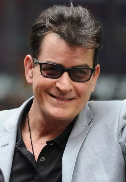 Charlie Sheen – Încă un pas către cumințire! Actorul face pace cu un coleg de breaslă!