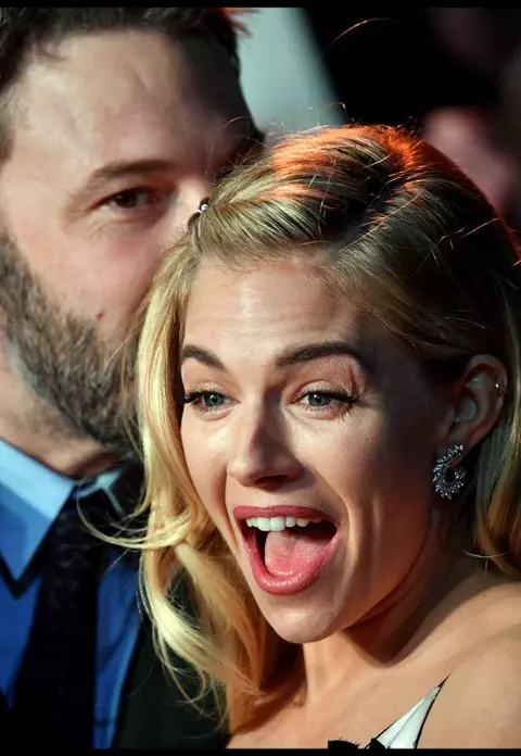 Maraton de scene de sex pentru Sienna Miller și Ben Affleck