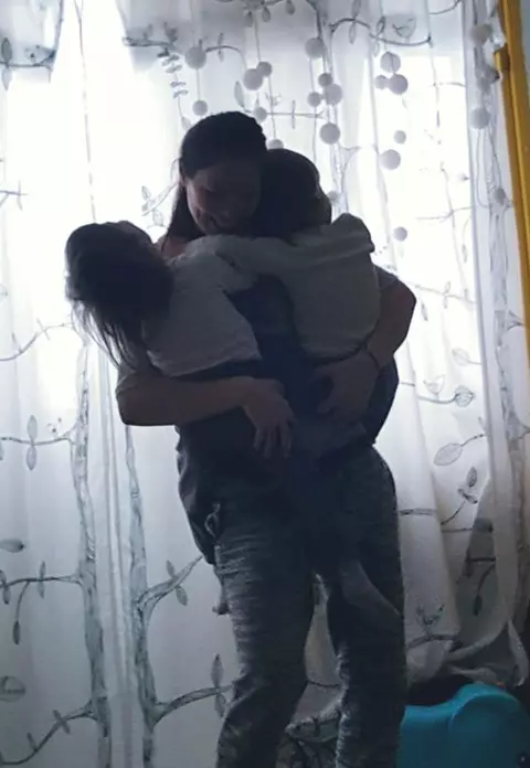 Cristina Bălan, mamă a doi copii cu sindromul Down – „Zilele astea (re)începem drumul umilinţei”