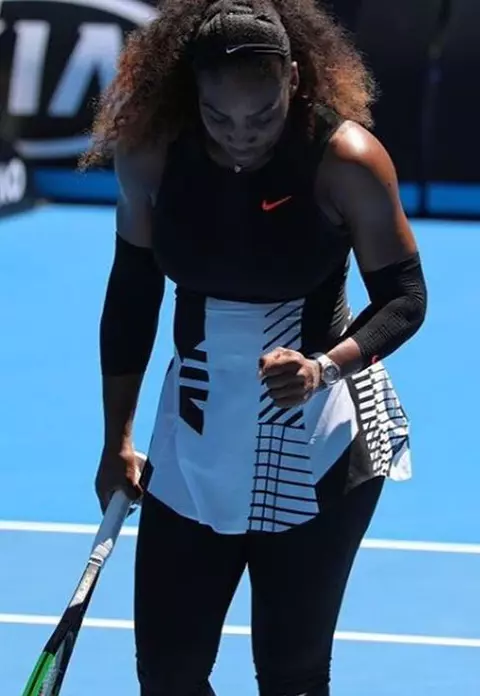 Serena Williams, topless într-un nou shooting