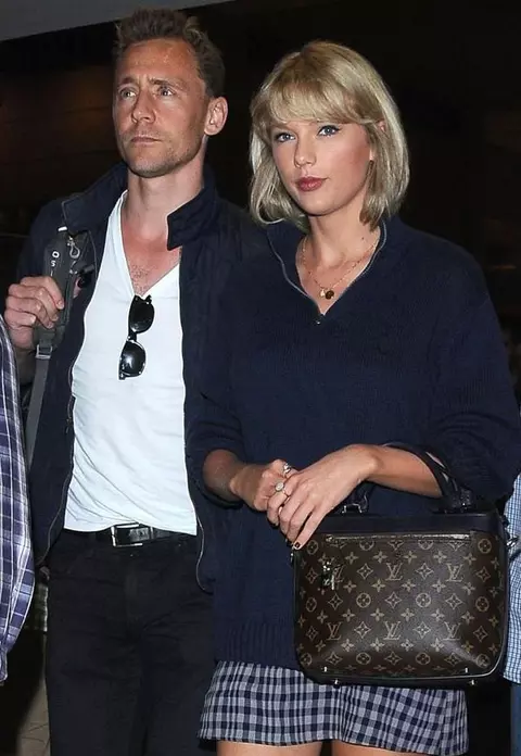 Tom Hiddleston a vorbit pentru prima dată despre relația cu Taylor Swift