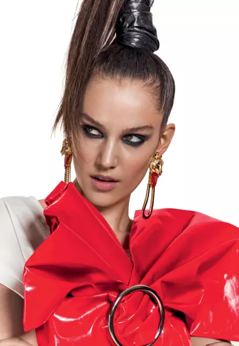 Moda VIVA! - Poartă volane supradimensionate și pregătește-te să captezi toate privirile