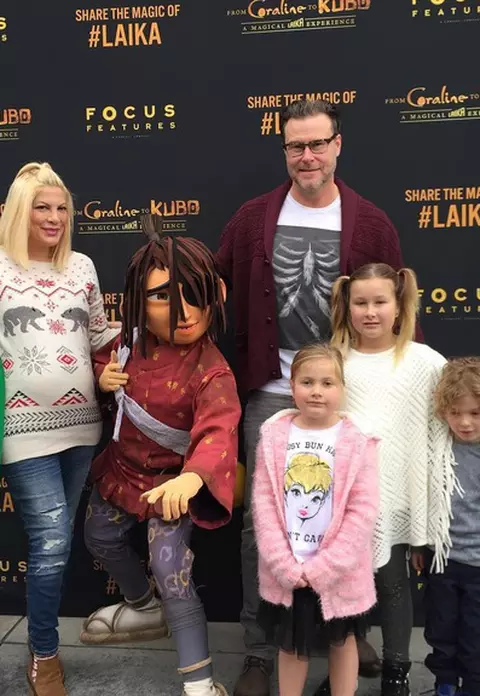 La 43 de ani, Tori Spelling a devenit mamă pentru a 5-a oară